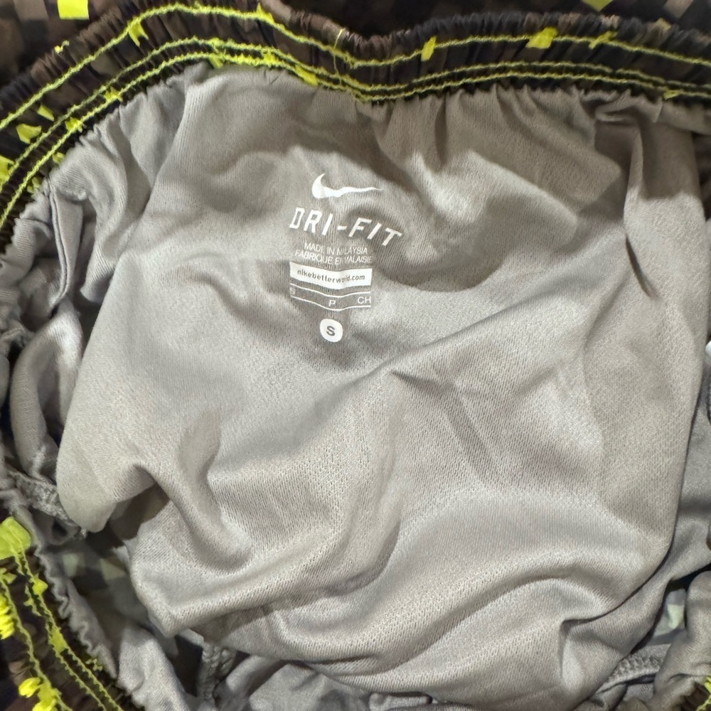 Women's NIKE Black and Yellow Patterned Shorts - Picture 4 of 5